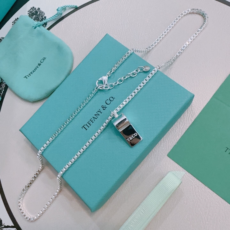 T*f*ny necklaces